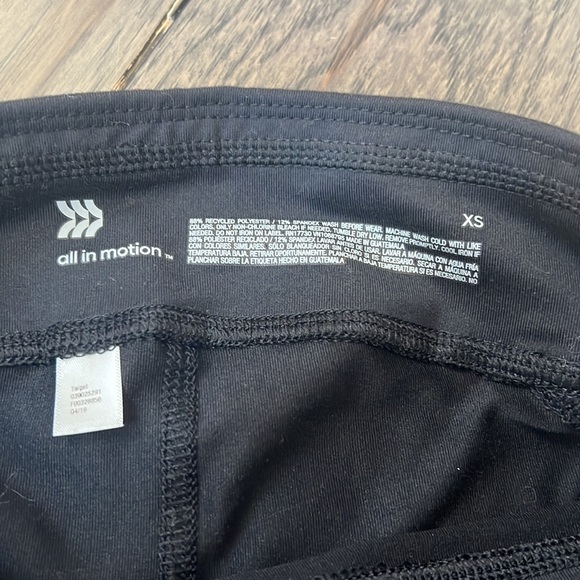 2 Active leggings - Picture 3 of 3